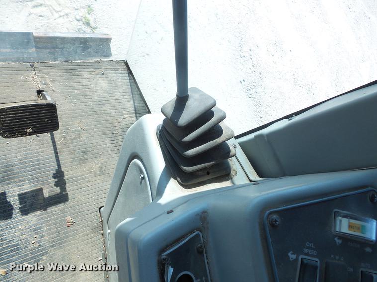 image for item DV9440 1992 Gleaner R52 combine