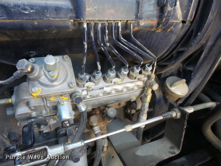 image for item DV9440 1992 Gleaner R52 combine