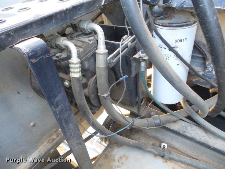 image for item DV9440 1992 Gleaner R52 combine