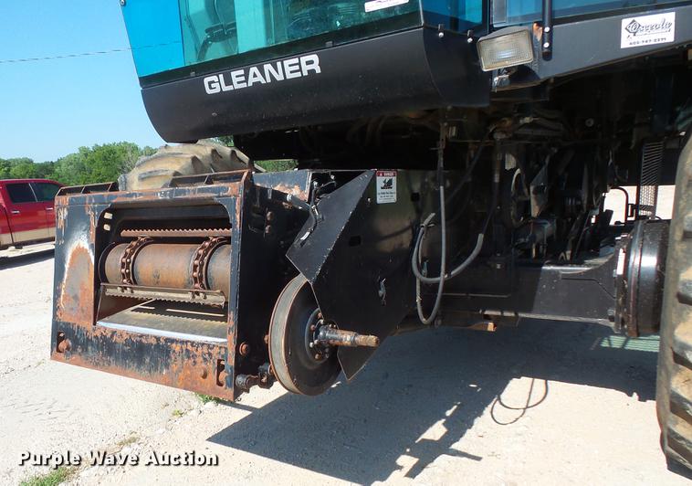 image for item DV9440 1992 Gleaner R52 combine