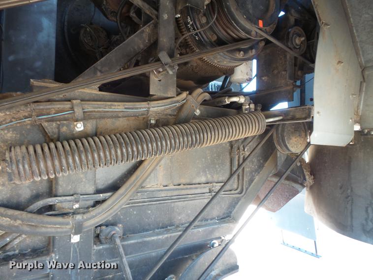 image for item DV9440 1992 Gleaner R52 combine