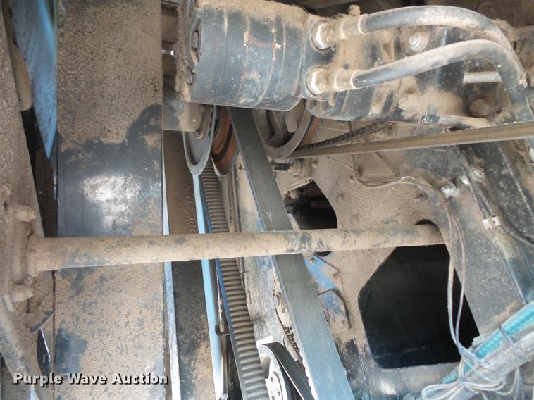 image for item DV9440 1992 Gleaner R52 combine