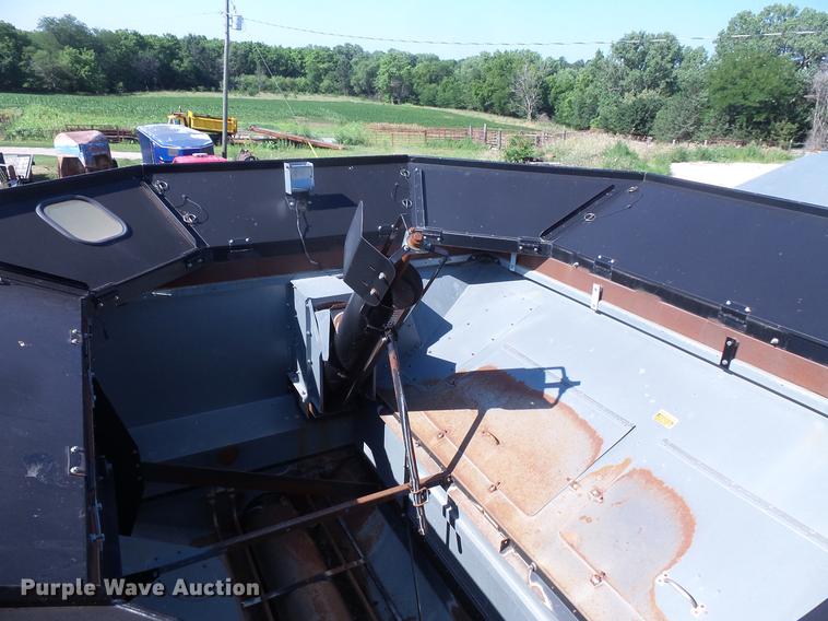 image for item DV9440 1992 Gleaner R52 combine