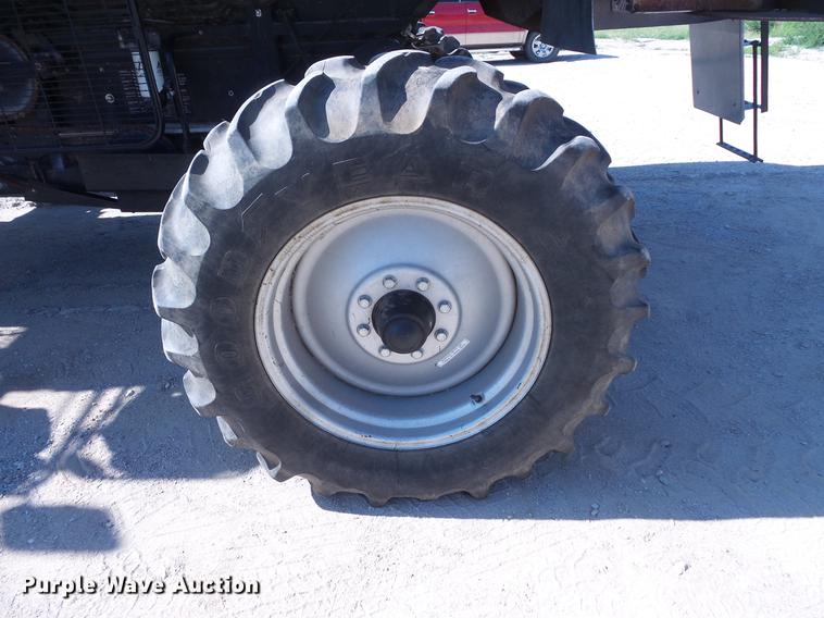 image for item DV9440 1992 Gleaner R52 combine