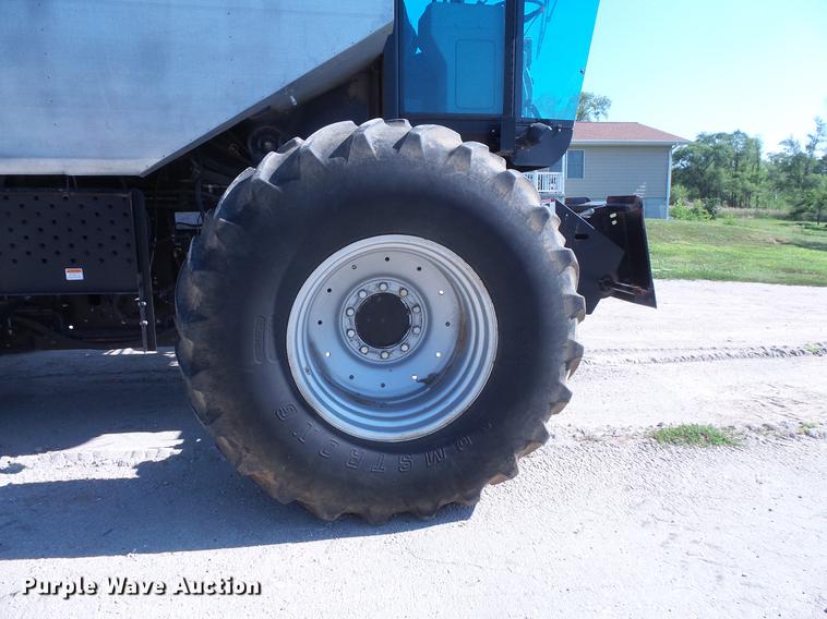 image for item DV9440 1992 Gleaner R52 combine