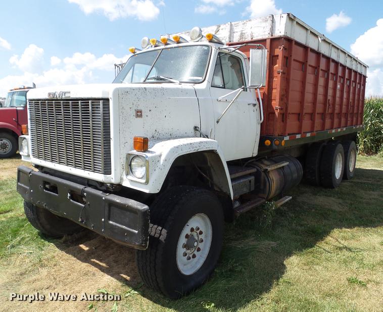 image for item DZ9403 1979 GMC C64 grain truck