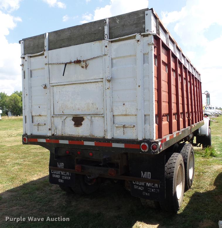 image for item DZ9403 1979 GMC C64 grain truck
