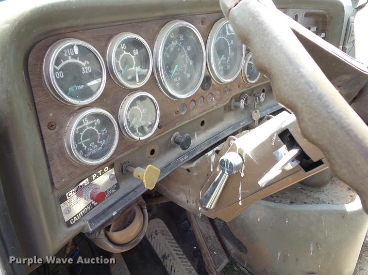 image for item DZ9403 1979 GMC C64 grain truck