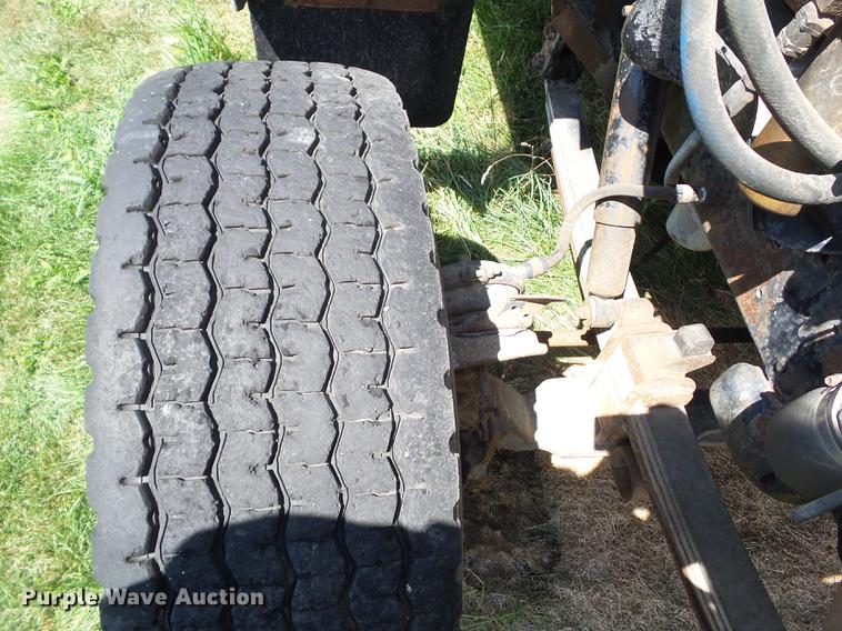 image for item DZ9403 1979 GMC C64 grain truck