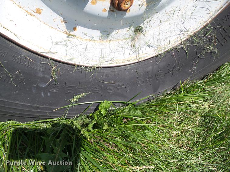 image for item DZ9403 1979 GMC C64 grain truck