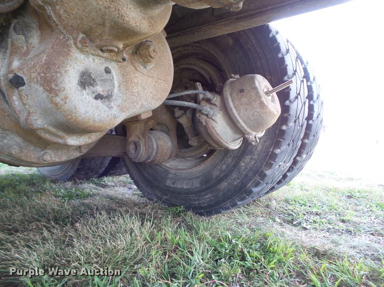 image for item DZ9403 1979 GMC C64 grain truck