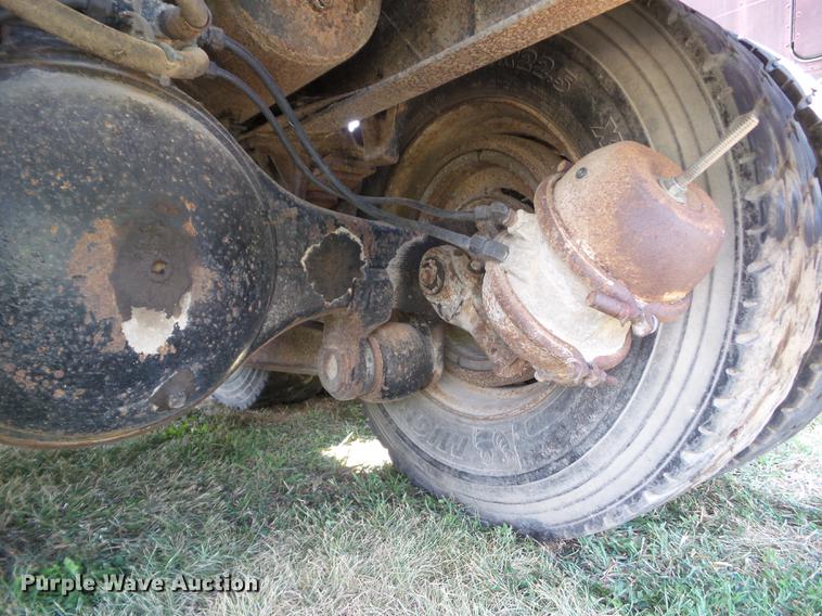 image for item DZ9403 1979 GMC C64 grain truck