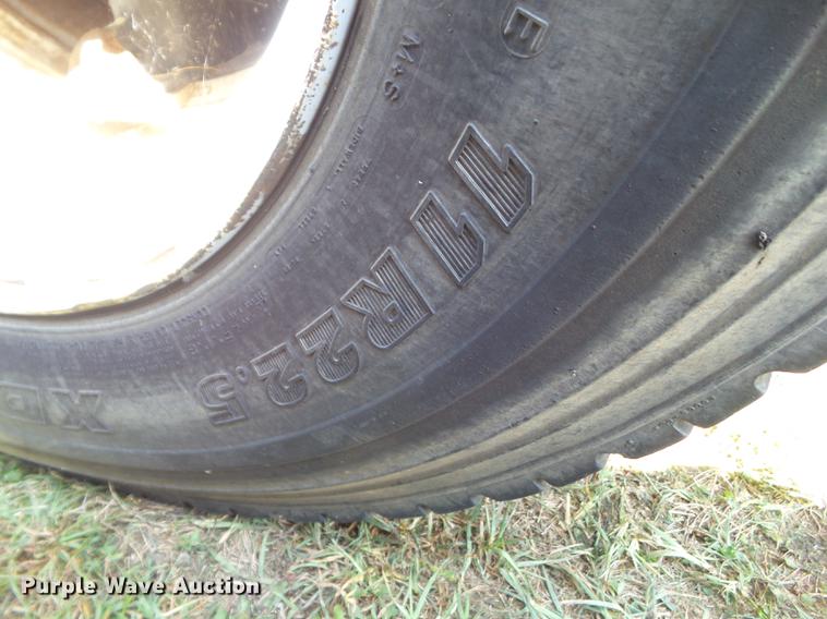 image for item DZ9403 1979 GMC C64 grain truck