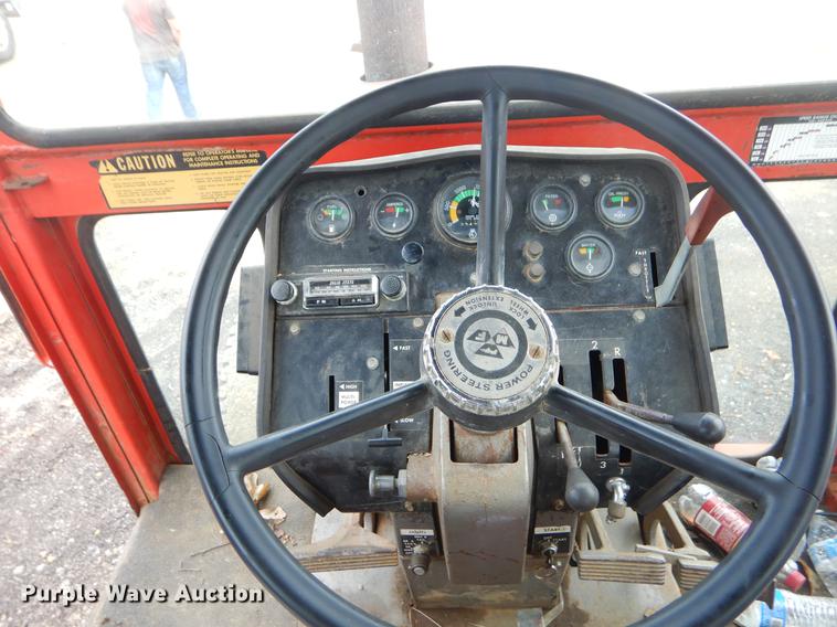 image for item EK9600 Massey Ferguson 1085 tractor