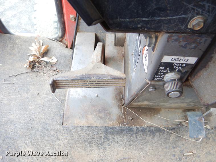 image for item EK9600 Massey Ferguson 1085 tractor