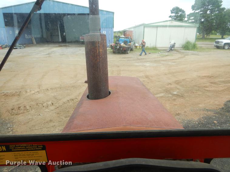 image for item EK9600 Massey Ferguson 1085 tractor