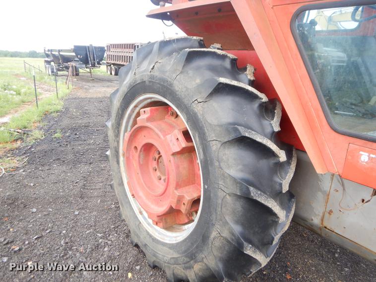 image for item EK9600 Massey Ferguson 1085 tractor