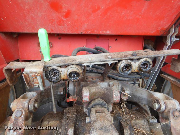 image for item EK9600 Massey Ferguson 1085 tractor