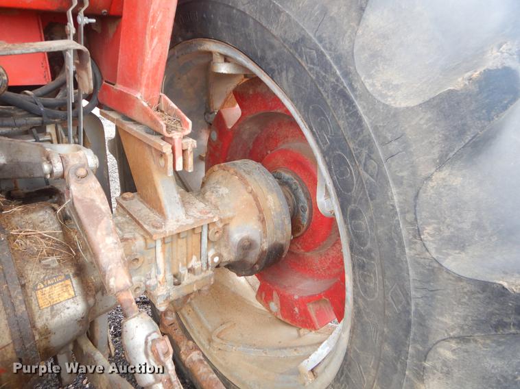 image for item EK9600 Massey Ferguson 1085 tractor
