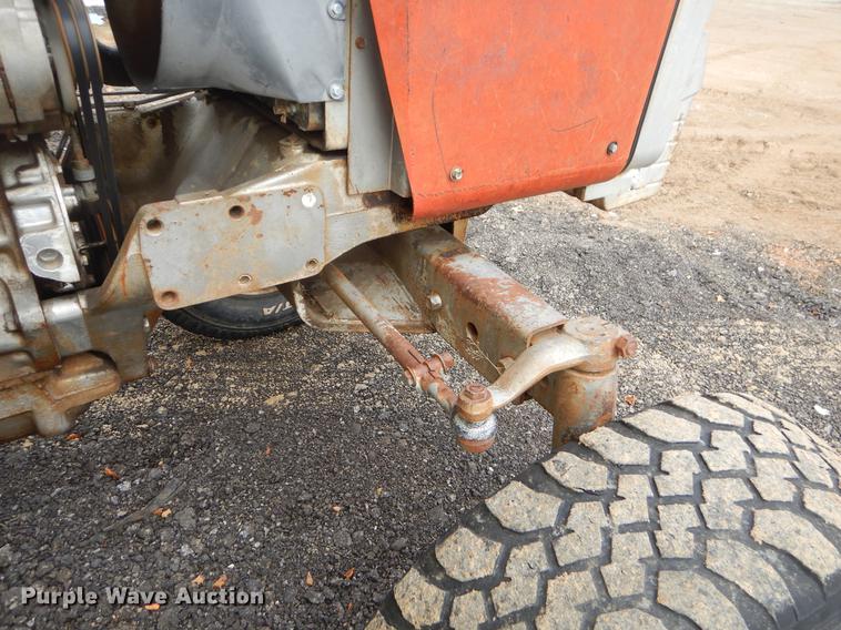 image for item EK9600 Massey Ferguson 1085 tractor