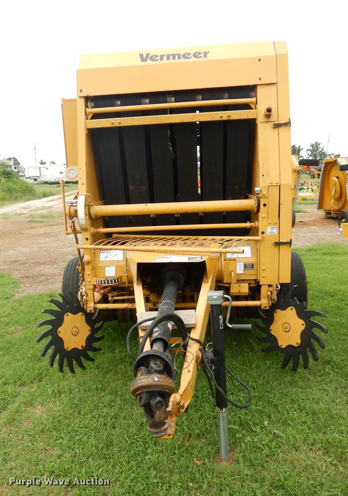 image for item EK9665 1997 Vermeer 504 Super I round baler