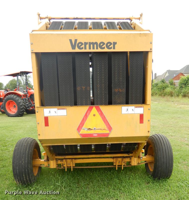 image for item EK9665 1997 Vermeer 504 Super I round baler