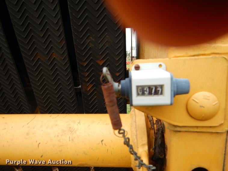 image for item EK9665 1997 Vermeer 504 Super I round baler