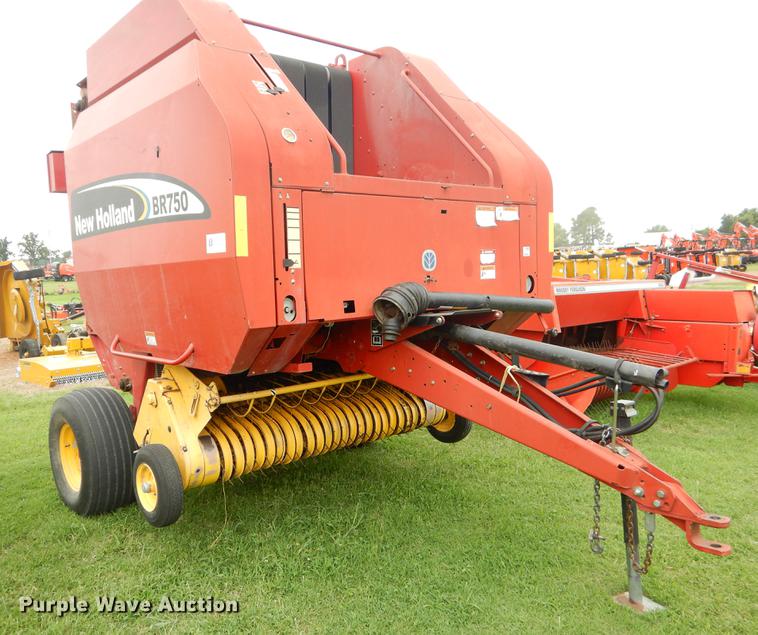 image for item EK9666 2003 New Holland BR750 round baler