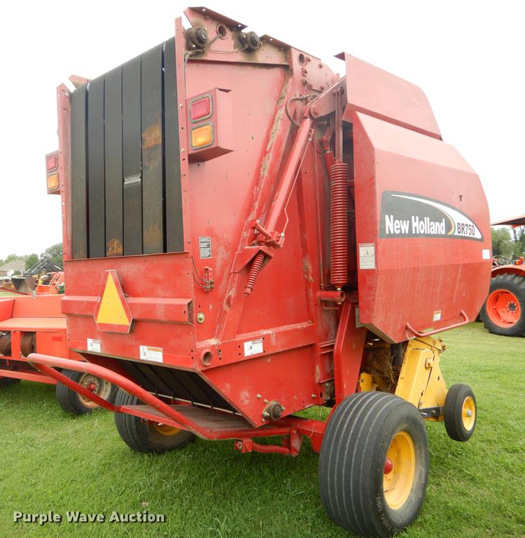 image for item EK9666 2003 New Holland BR750 round baler