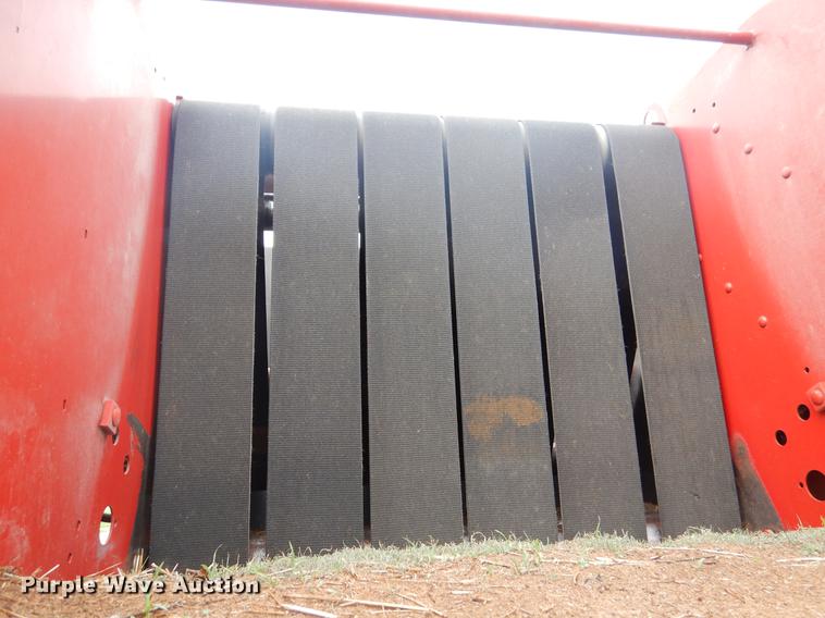 image for item EK9666 2003 New Holland BR750 round baler