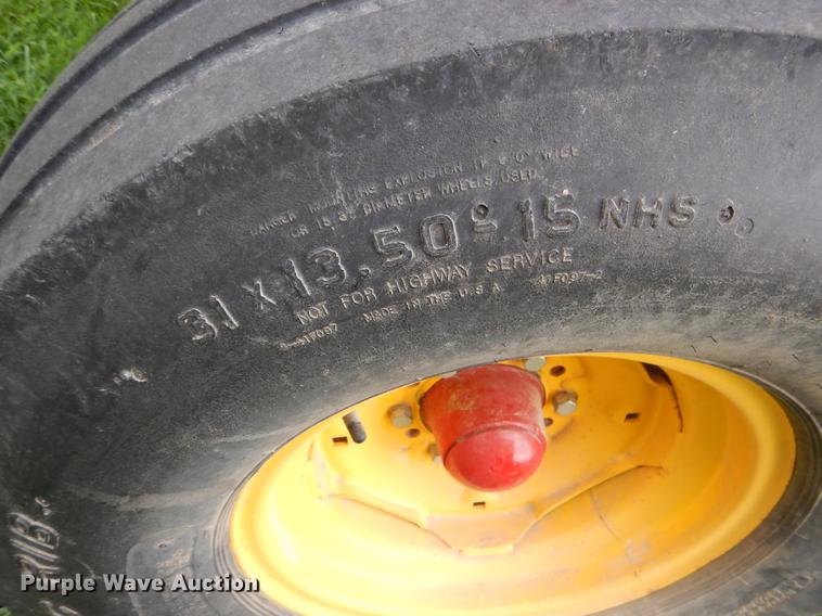 image for item EK9666 2003 New Holland BR750 round baler