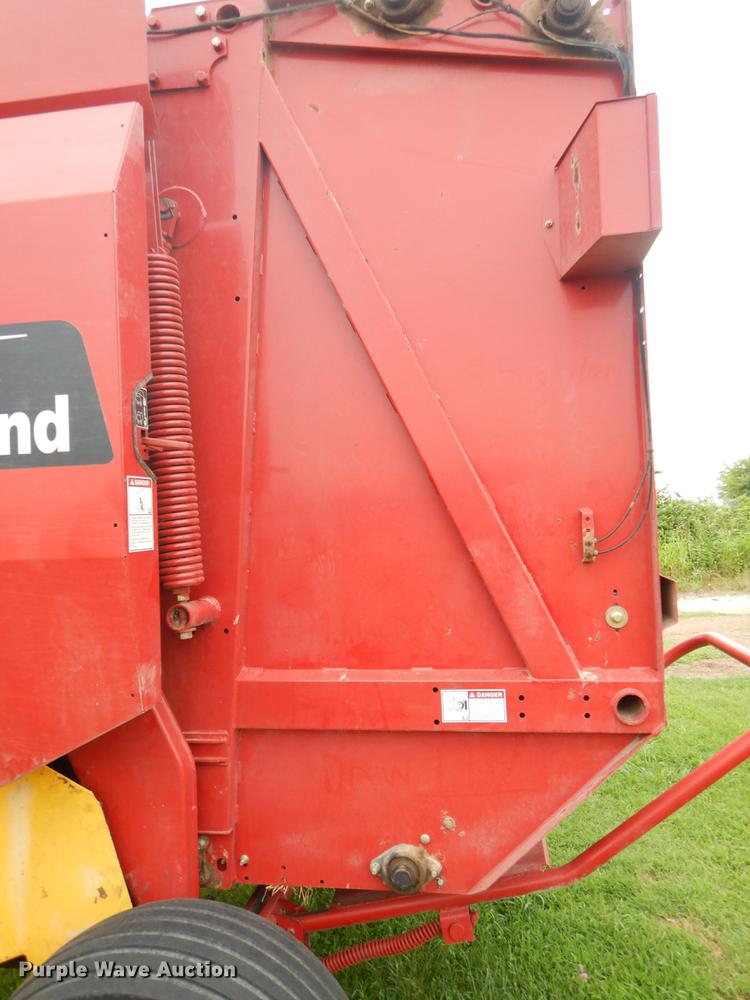 image for item EK9666 2003 New Holland BR750 round baler