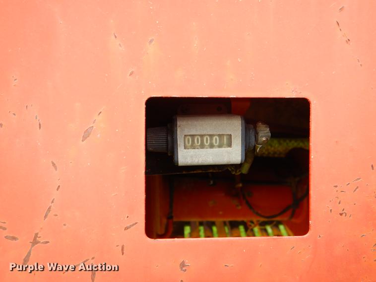 image for item EK9666 2003 New Holland BR750 round baler