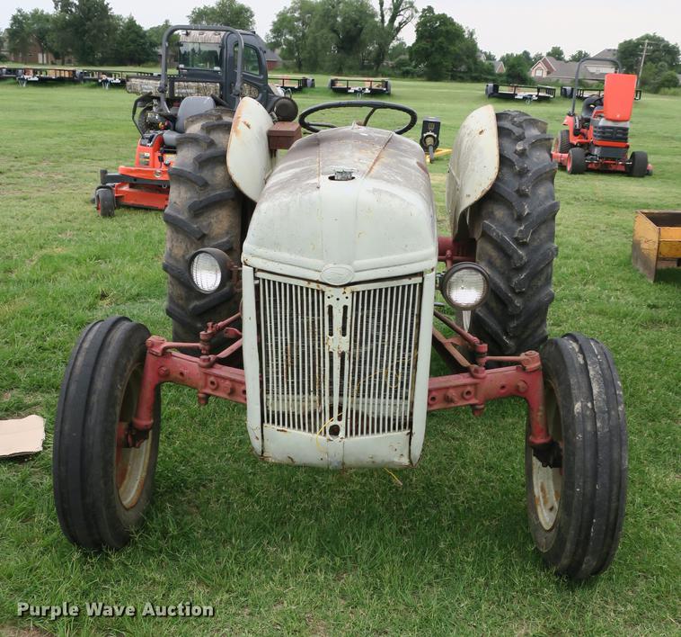 image for item EK9678 Ford tractor