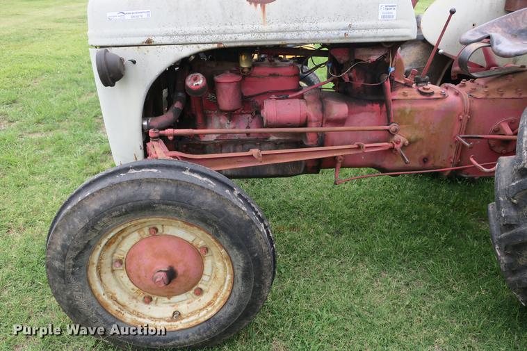 image for item EK9678 Ford tractor