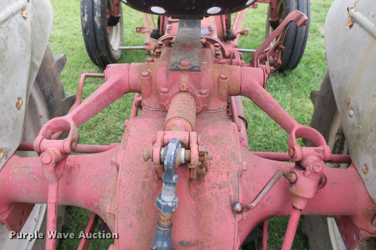 image for item EK9678 Ford tractor