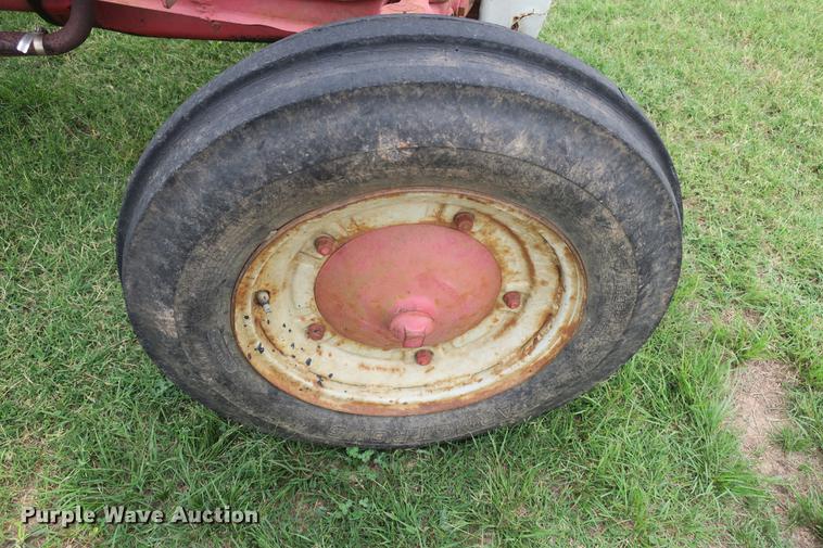 image for item EK9678 Ford tractor