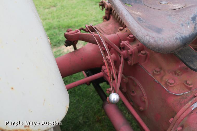 image for item EK9678 Ford tractor