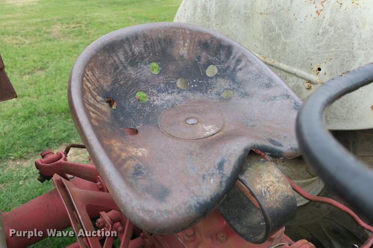 image for item EK9678 Ford tractor