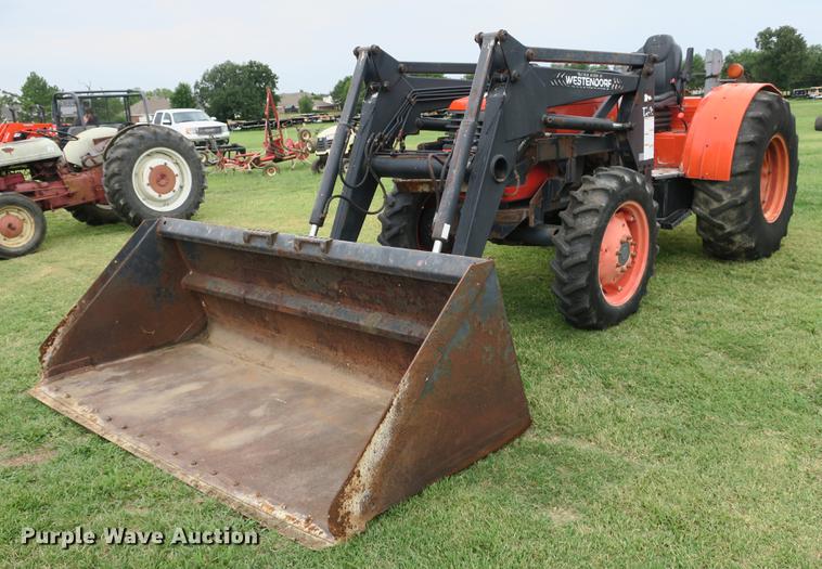 image for item EK9680 2002 Kubota M9000 MFWD Low Profile tractor