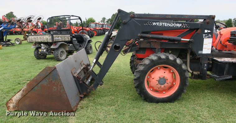 image for item EK9680 2002 Kubota M9000 MFWD Low Profile tractor