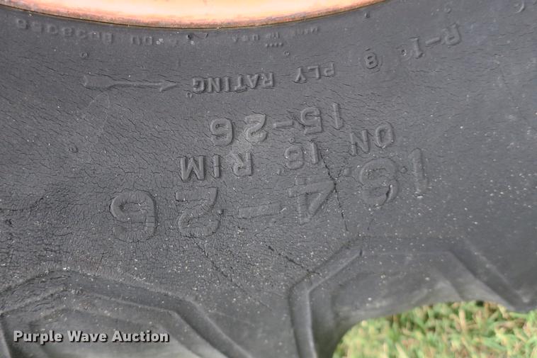 image for item EK9680 2002 Kubota M9000 MFWD Low Profile tractor