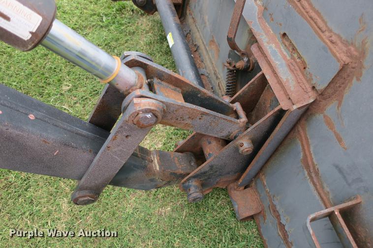 image for item EK9680 2002 Kubota M9000 MFWD Low Profile tractor