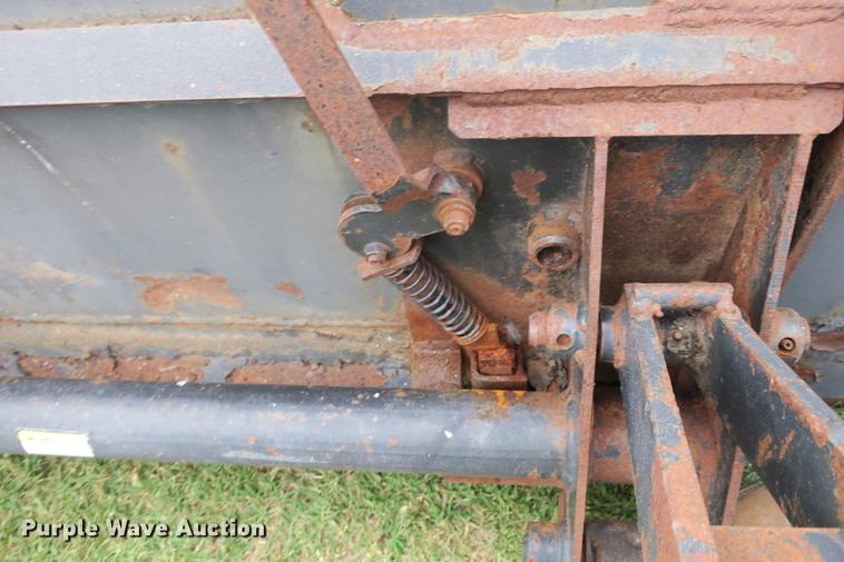 image for item EK9680 2002 Kubota M9000 MFWD Low Profile tractor