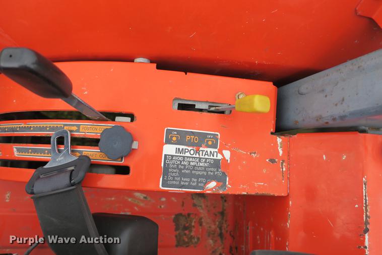image for item EK9680 2002 Kubota M9000 MFWD Low Profile tractor