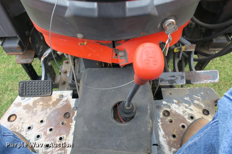 image for item EK9680 2002 Kubota M9000 MFWD Low Profile tractor