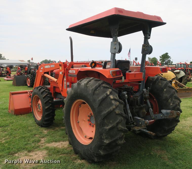 image for item EK9681 2004 Kubota M8200 MFWD tractor