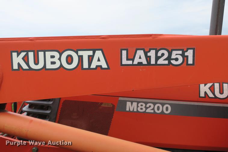 image for item EK9681 2004 Kubota M8200 MFWD tractor