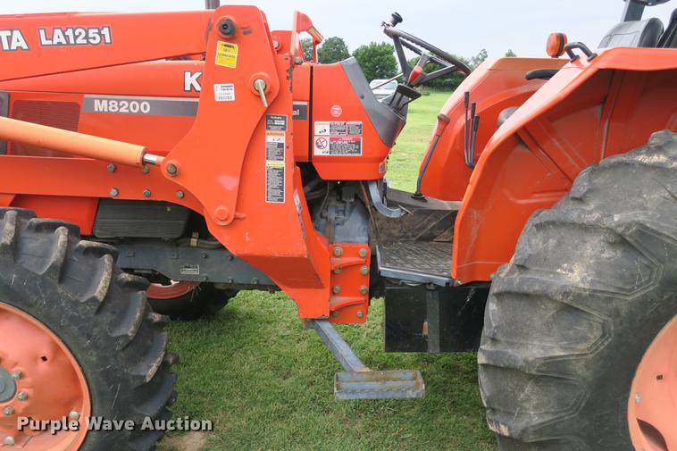 image for item EK9681 2004 Kubota M8200 MFWD tractor