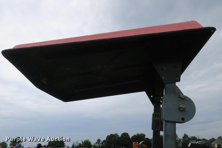 image for item EK9681 2004 Kubota M8200 MFWD tractor